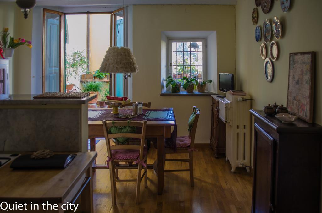 Apartments Quiet In The City Florence Room photo
