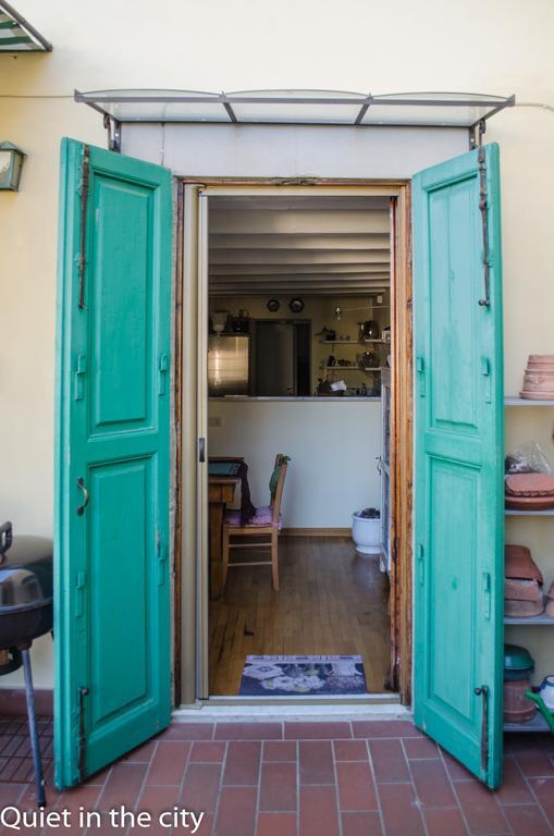 Apartments Quiet In The City Florence Room photo