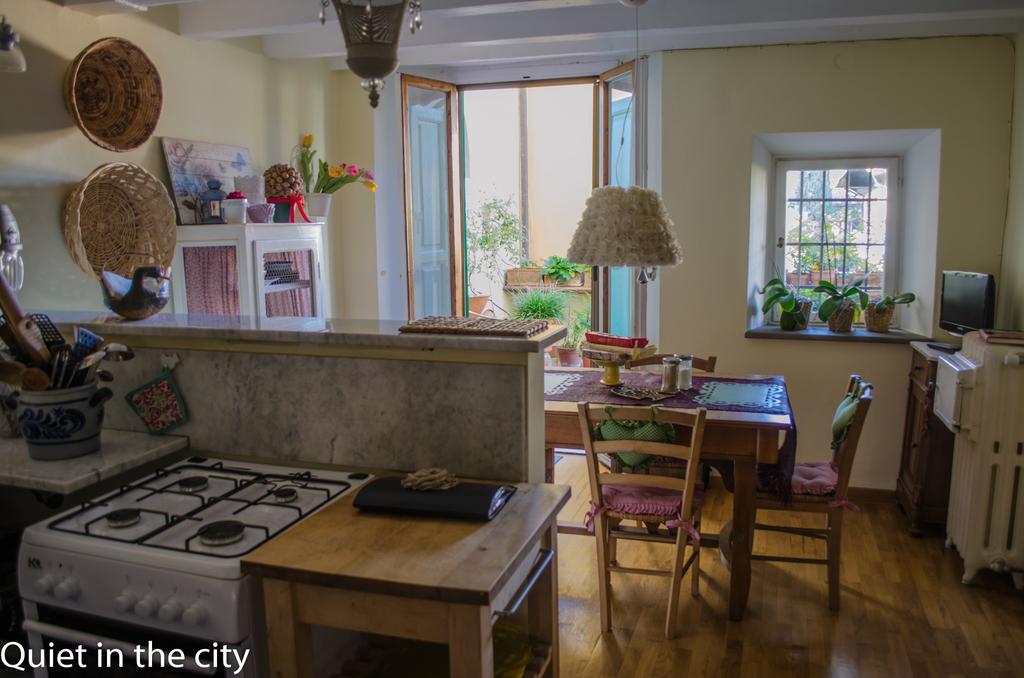 Apartments Quiet In The City Florence Room photo